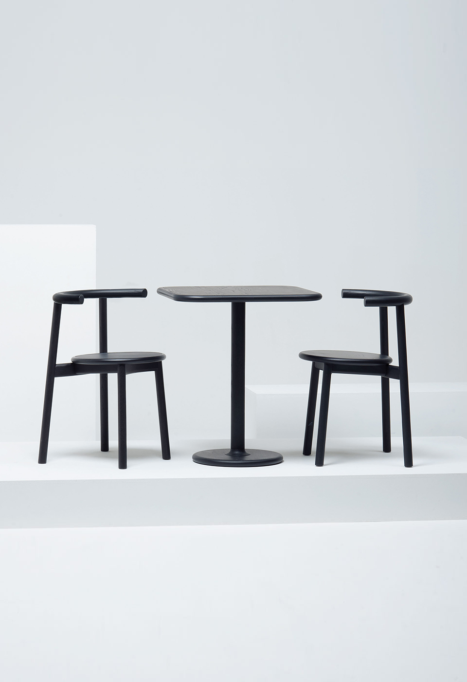 乐竞平台 - 坐具|餐椅|办公家具|设计师家具|索洛椅